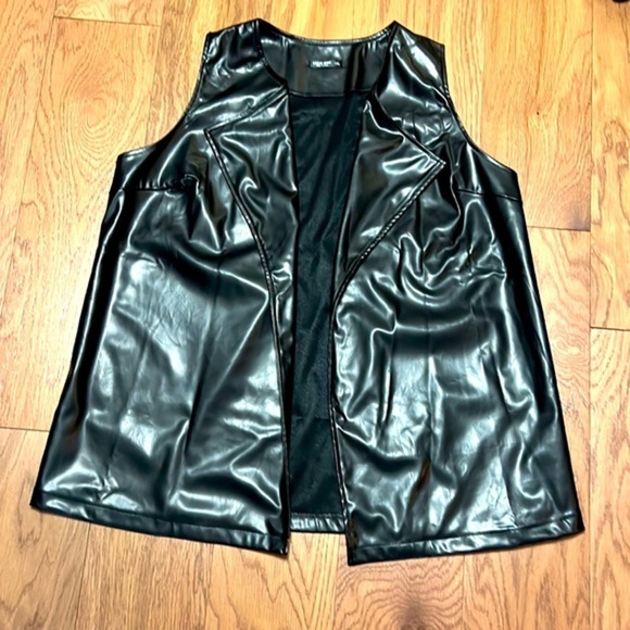 Synthetic leather vest 1XL - Picture 1 of 5